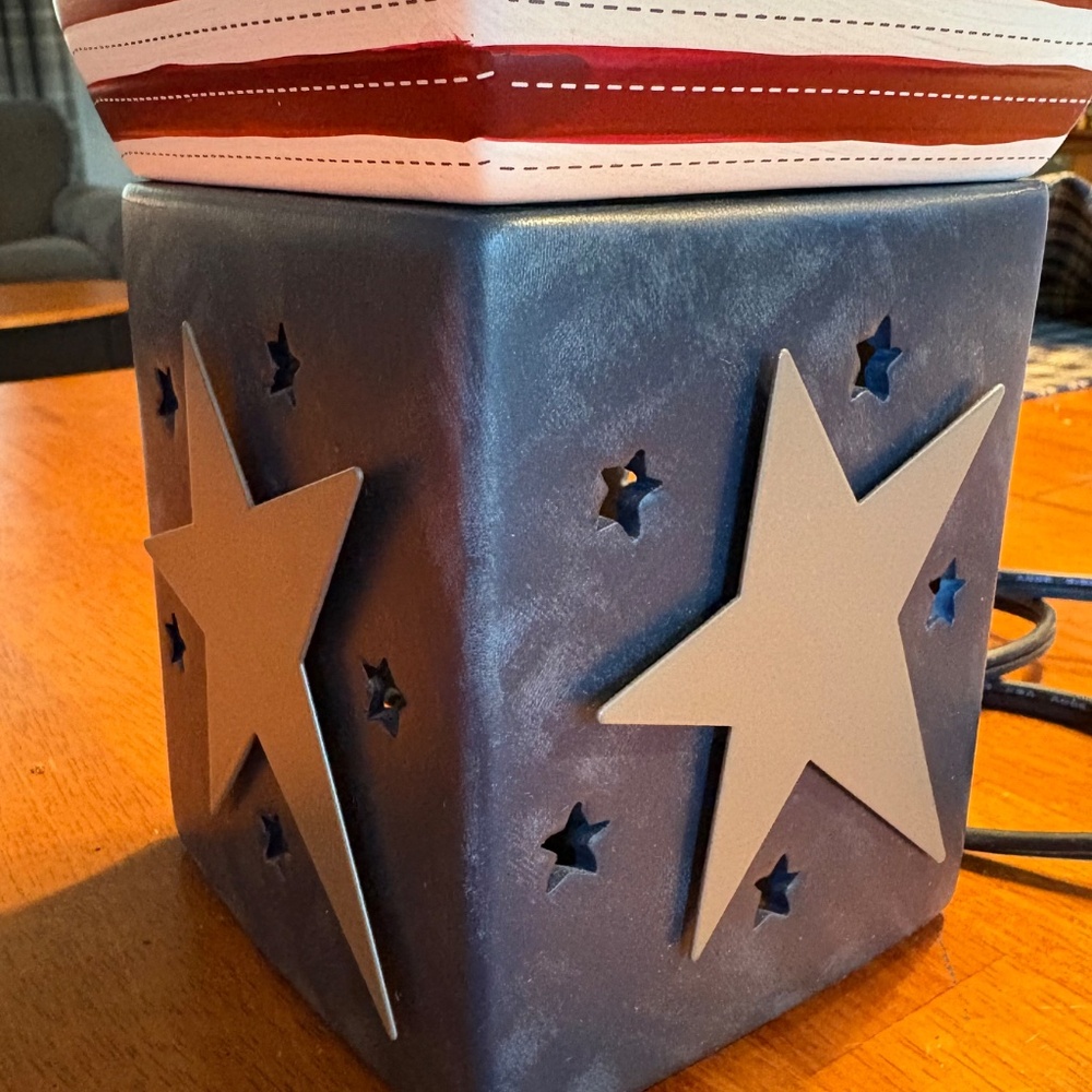 Scentsy Wax Warmer Electric Retired Liberty Patriotic Tin Stars - Picture 4 of 15